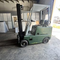 Clark Forklift 