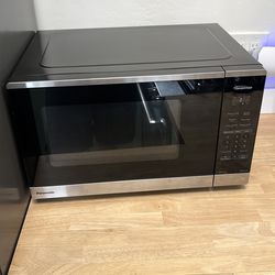 Free working microwave