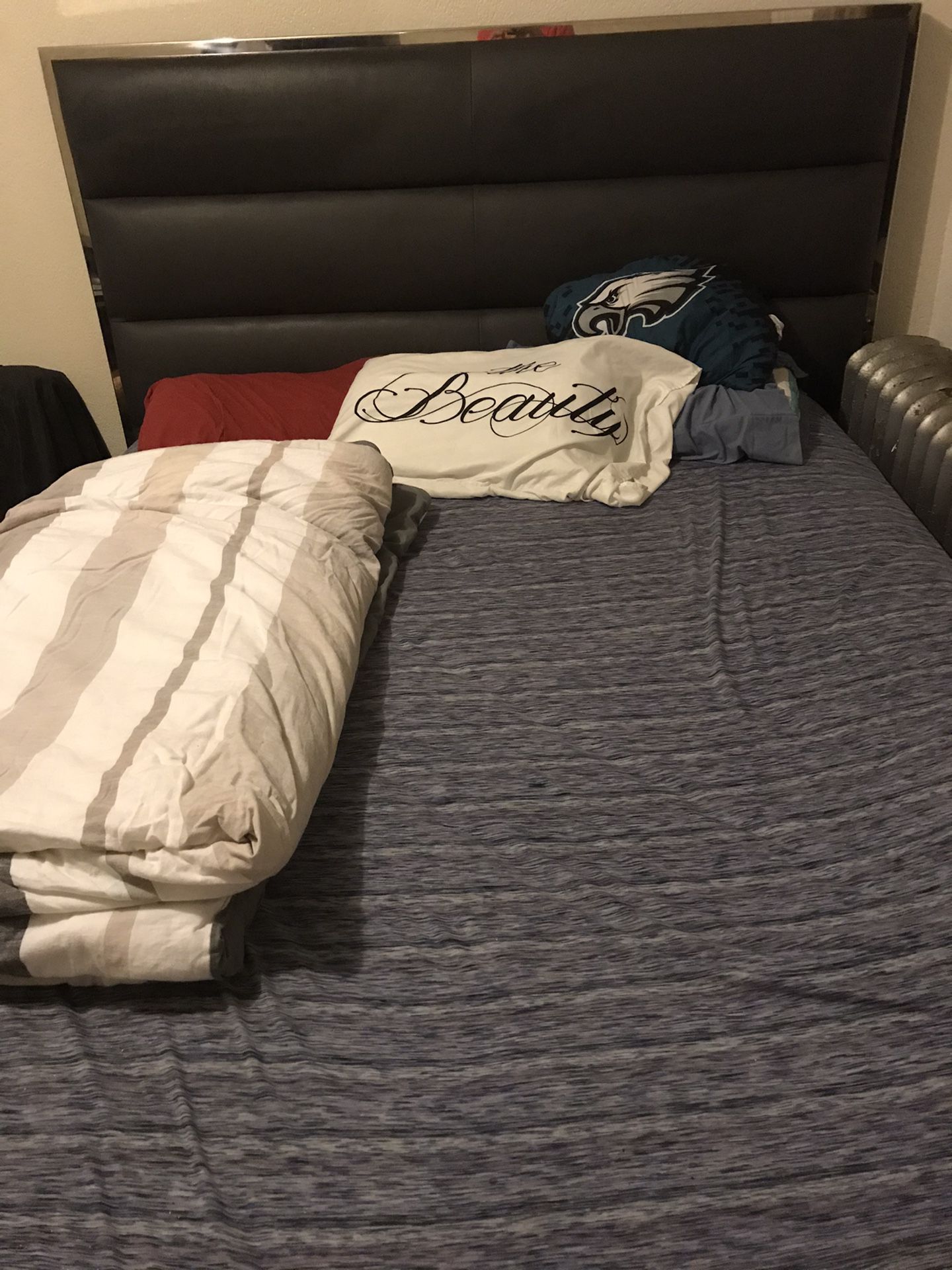 Grey bed set