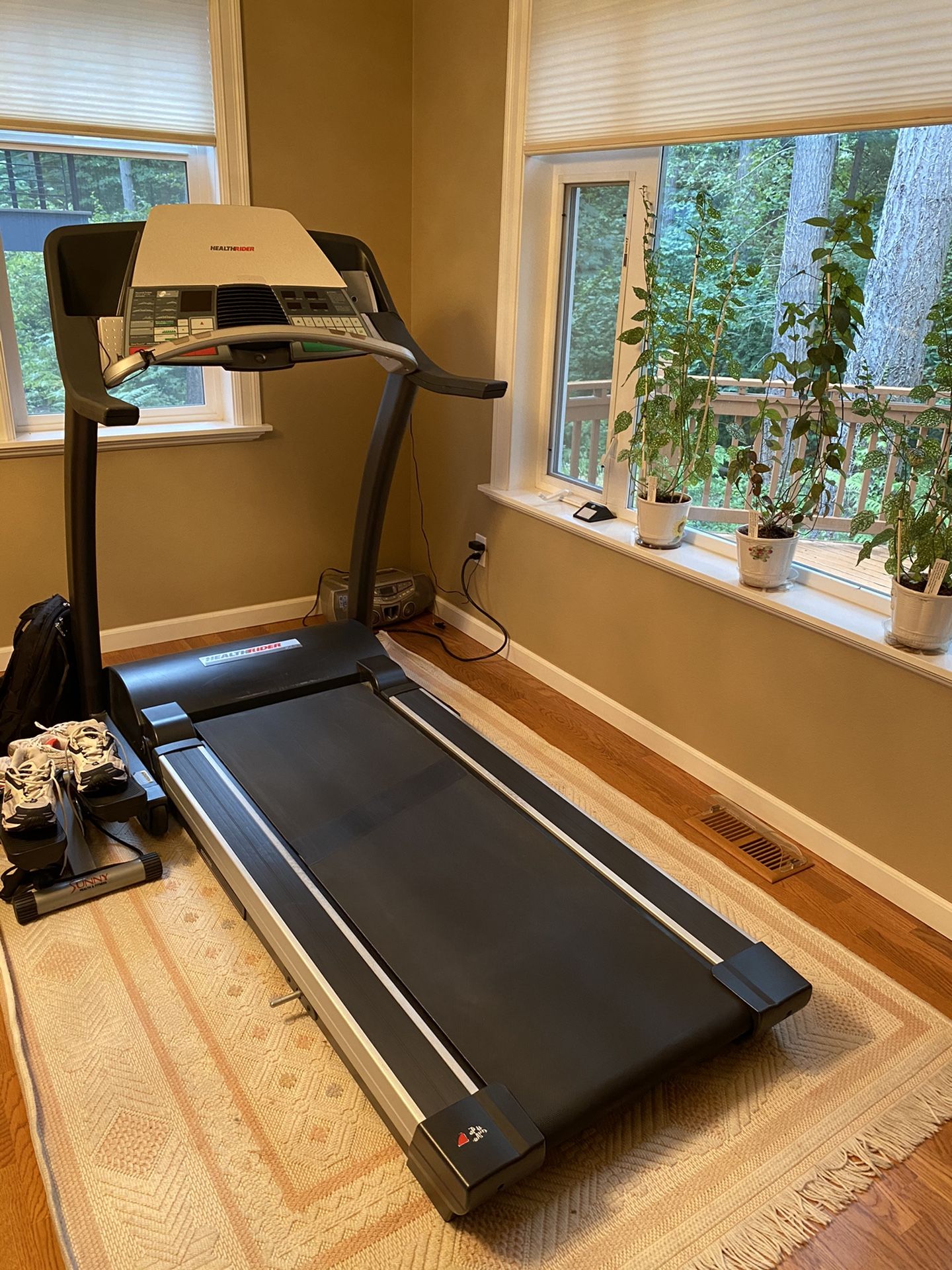 Health rider folding treadmill