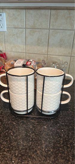Set of 4 White Ceramic Mugs with Metal Rack