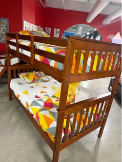 Twin/Twin Bunkbed
