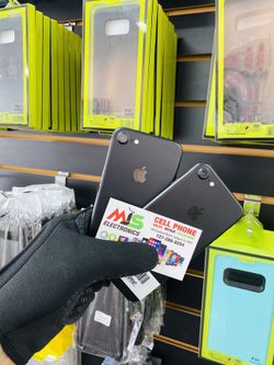 IPHONE 7 32GB UNLOCKED