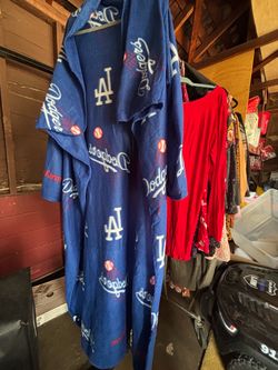 Dodgers Fleece Wearable Blanket
