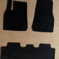 Tesla Model Y Floormats (New)