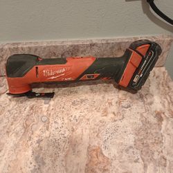 Milwaukee M18 Fuel Battery-Powered Multi-Tool 