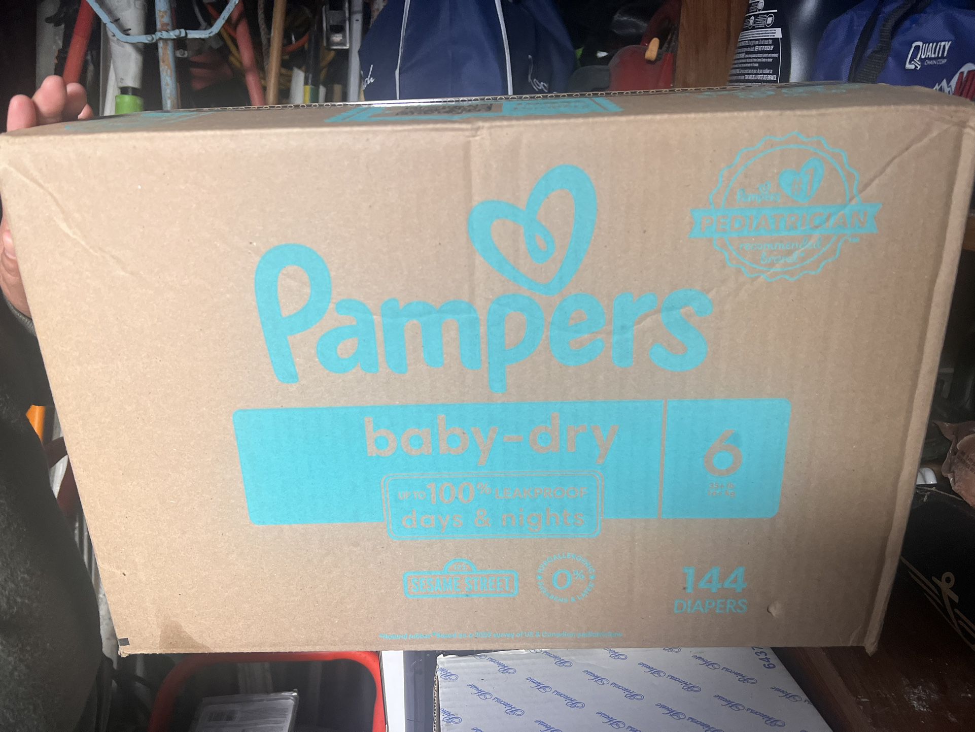 Pampers 144 count 