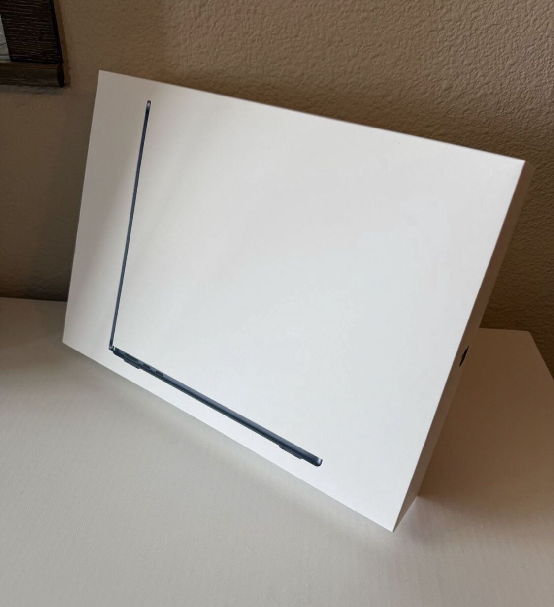 13” Apple MacBook Air laptop m4 chip 16gb 256gb 