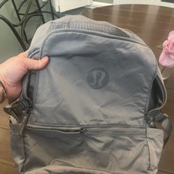 lulu lemon back pack grey 