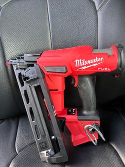 Milwaukee m18 fuel brushless 16g finish nailer tool only