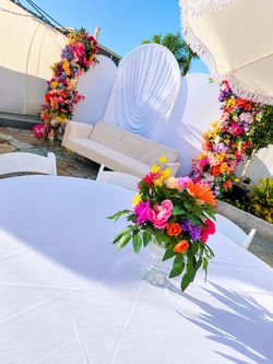 Artificial floral centerpieces