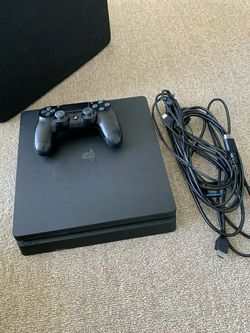 Ps4 slim with controllers games