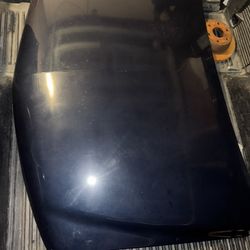 Chevy Silverado Hood (No hd)