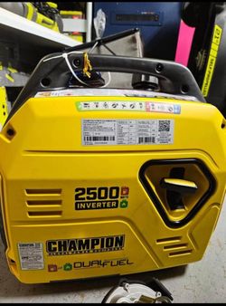 CHAMPION GAS 2500 WATTS INVERTER SUPER QUIET GENERATOR NEW