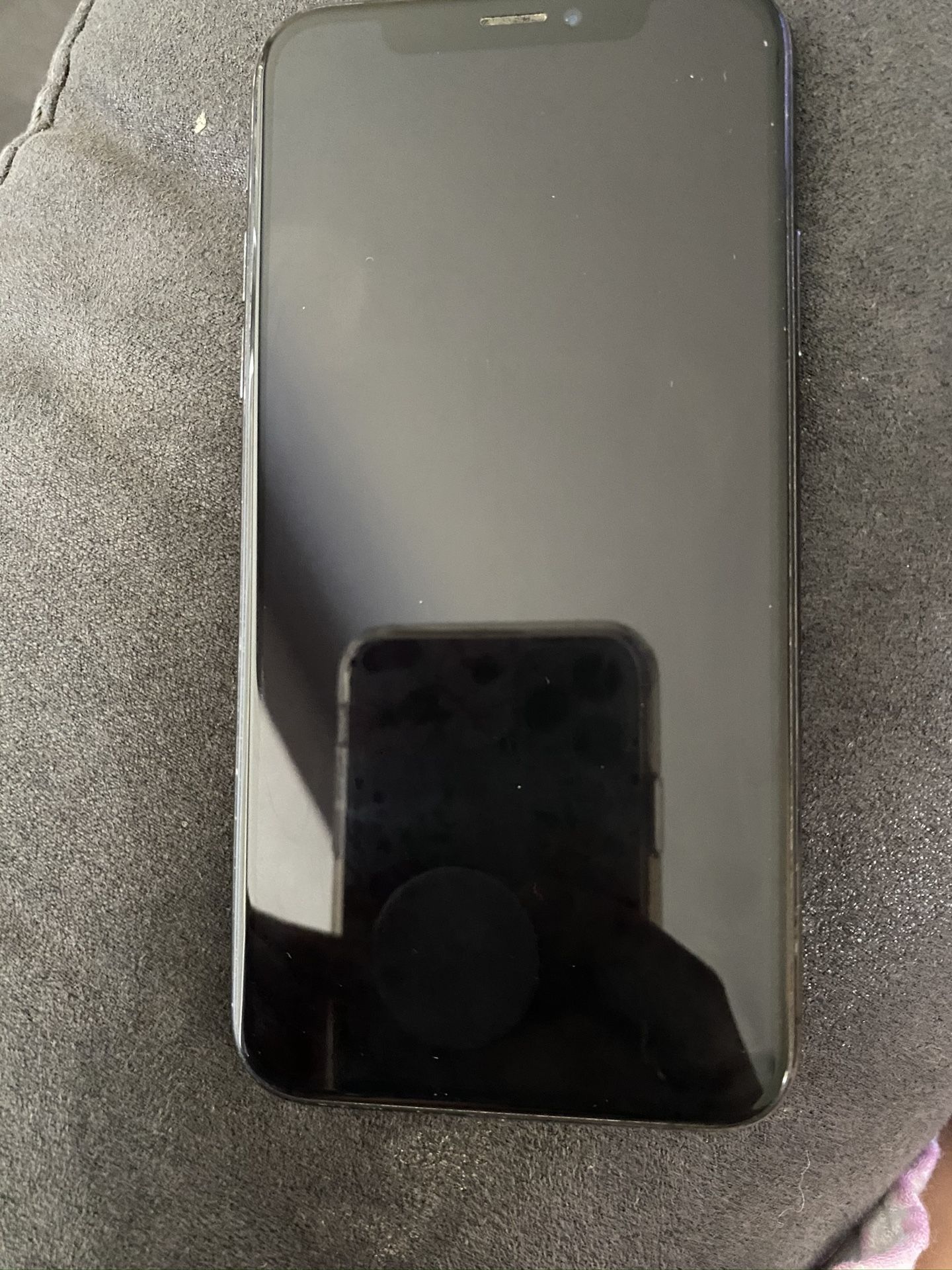 iPhone X (64g) carrier with Verizon $450 OBO