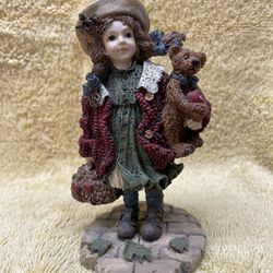 Boyd’s Dollstone “Candice with Matthew…Gathering Apples”