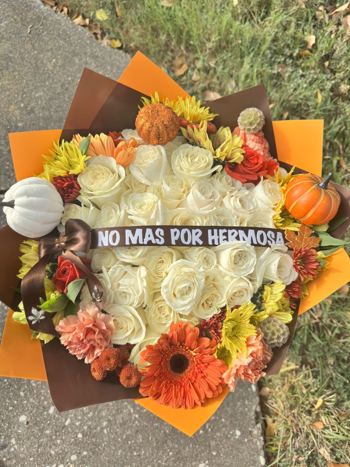 Fall Floral Bouquets/ Arreglos Florales De Otoño 