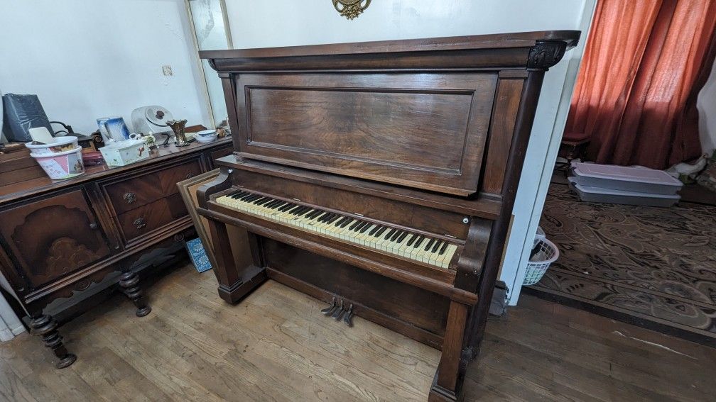 Free Piano Will Pay To Move!
