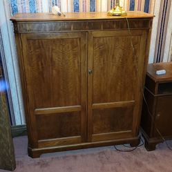 Estate Sale- Need Out By The 31