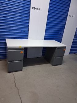 Metal Office Desk with Drawers 1 file cabinet with key