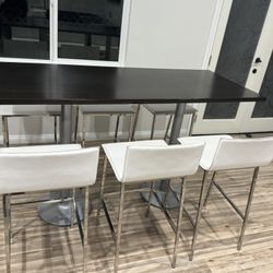 Bar Table And Stools 