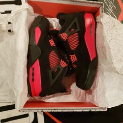 Jordan 4 red thunder Retro Size 9.5 Men 11 Women