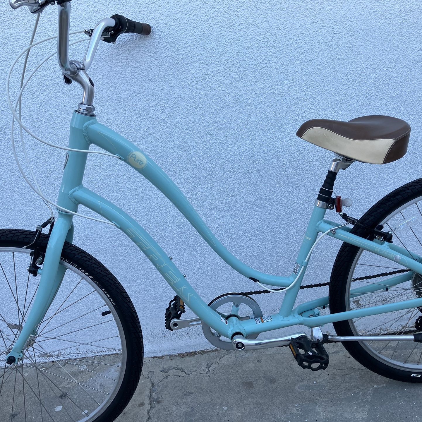 Trek Pure Women's Cruiser Bike 7 Speed. 14 Inch Frame for Sale in Los  Angeles, CA - OfferUp