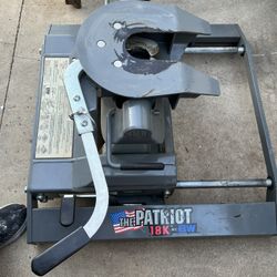 Patriot By B&W Slider Hitch