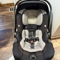 Nuna Car Seat And Bases