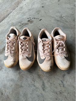 Baseball cleats