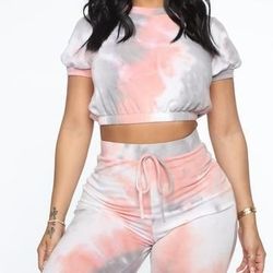 Fashion NovaWomens Dying To Meet Me Tie
Dye Pant Set 