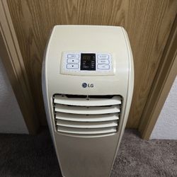 LG Portable AC. 8000 Btu/H Model LP 0815 WNR