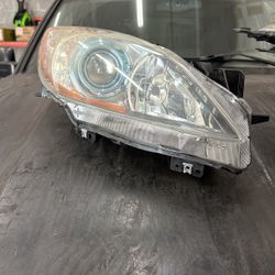Mazda 3 Headlights