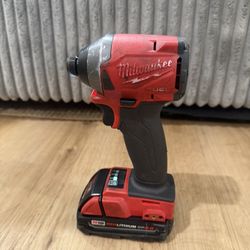 Milwaukee M18 FUEL Impact Driver 2853-20 Brushless + 2.0Ah Battery