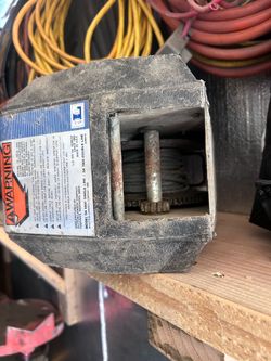 Strongarm Electric Winch