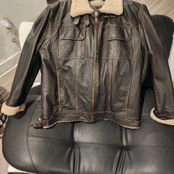 This is a Steal!! Wilson Leather!!! Fresh Barely Worn!! Real Leather!