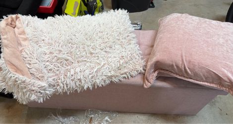 Pink storage ottoman 43" **FREE**