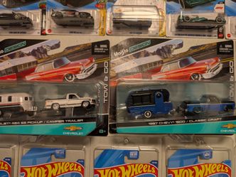 Maisto design Chevy trucks