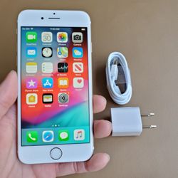 iPhone 6 - UNLOCKED - Like New 