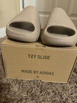Yeezy slide (Pure)
