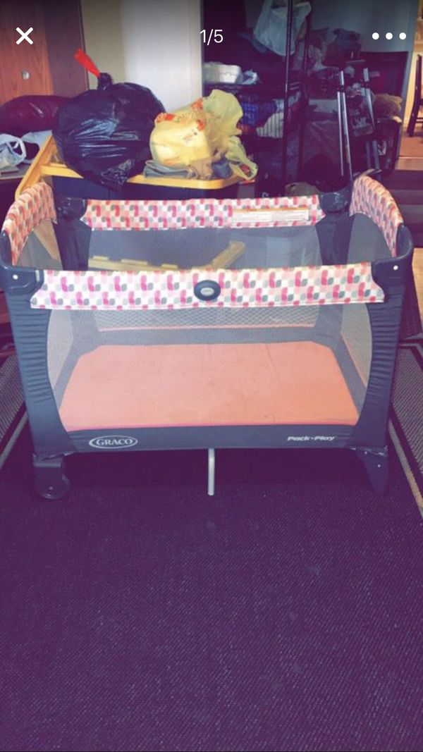 Graco Pack N' Play for Sale in Philadelphia, PA - OfferUp