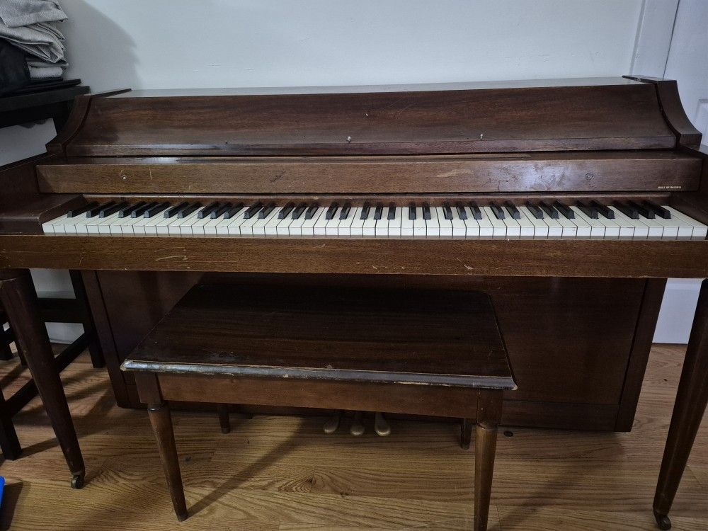 Baldwin Piano