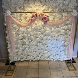 White Flower Wall.  600