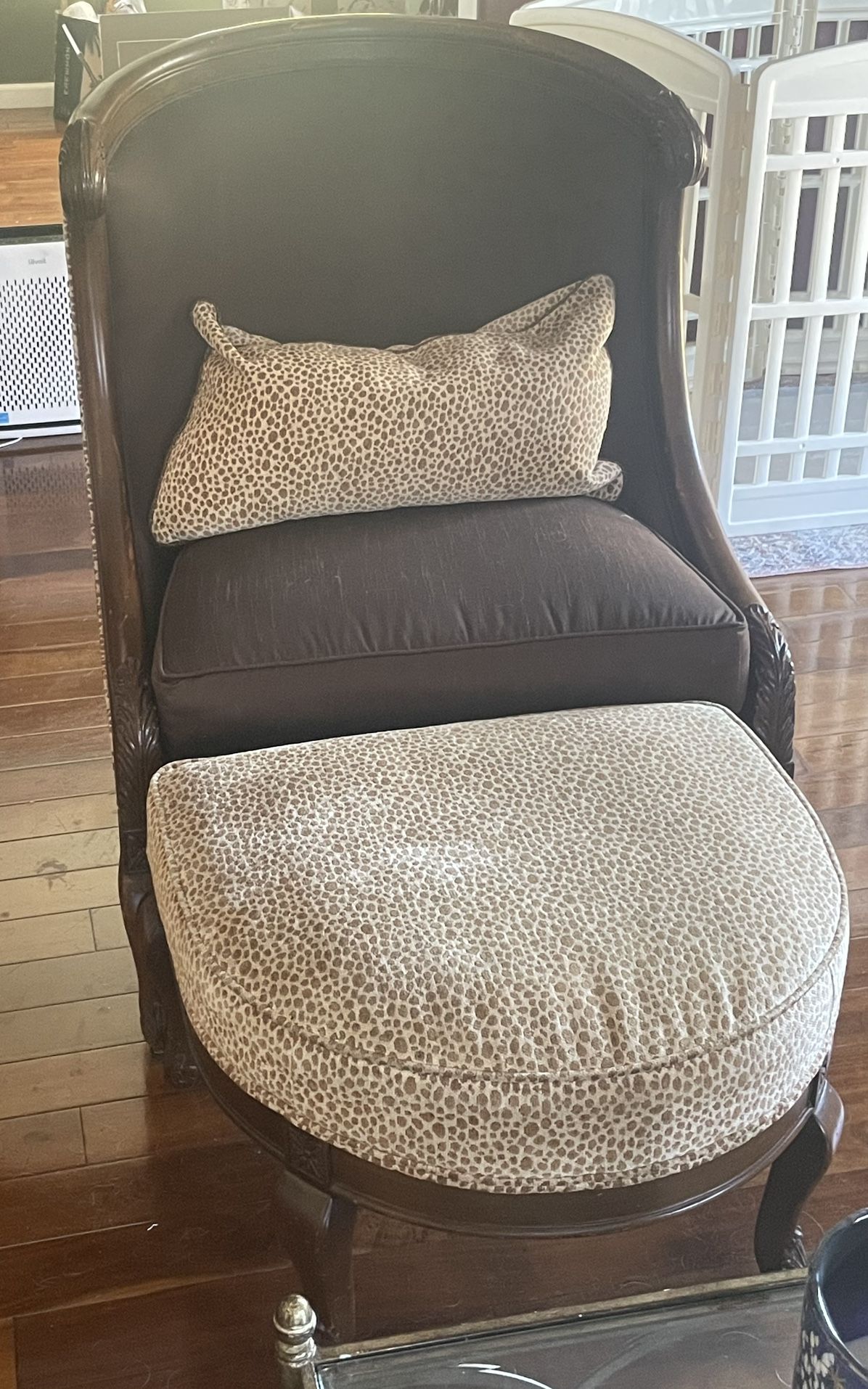 Print Chair And Ottoman
