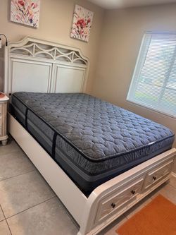 Queen Bed with mattress