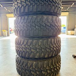 Yokohama LT 35x12.50R22