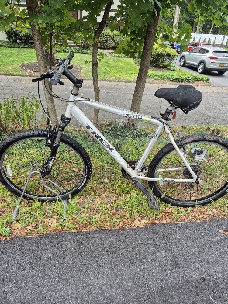Mens Bike Trek