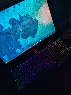 *New* RTX 5070, OLED 165Hz QHD+, i7-14700HX, 16GB DDR5, 1TB SSD, Wi-Fi 7