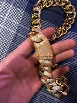 Cuban Link Moissanite Diamonds