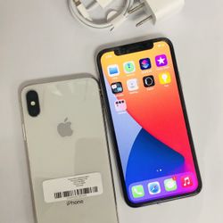 Factory unlocked iPhone x 64 gb, excellent conditions store warranty 